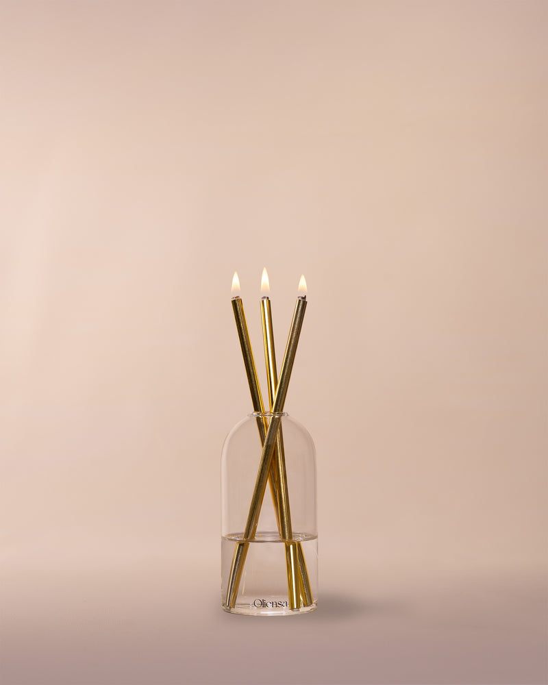 Packshot Świeca eternal crystal gold - rozpalona