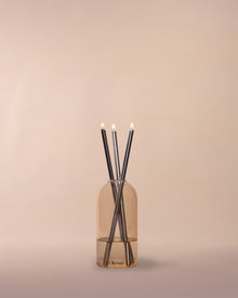 Packshot Świeca eternal sand silver - rozpalona